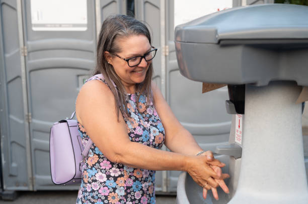 Best Luxury portable toilet rental  in Su Oswego, NY